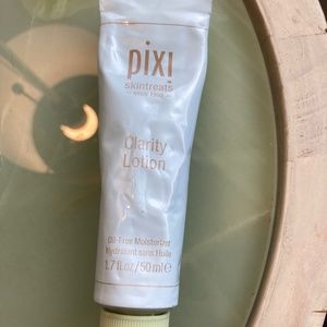 Pixi Skintreats Clarity Lotion Oil free moisturizer